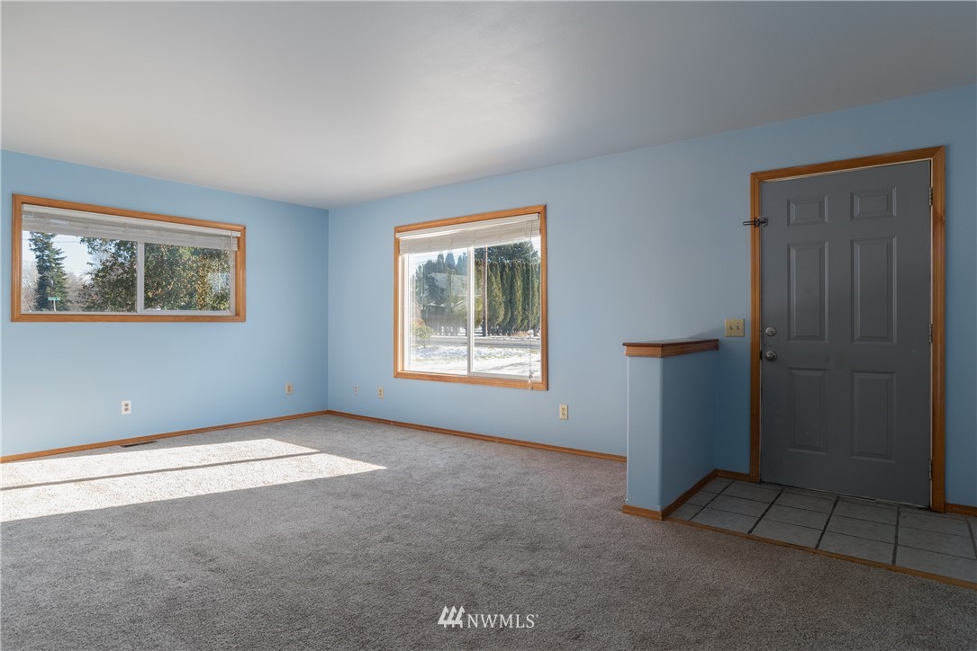 1002 Cook Road Sedro-Woolley, WA 98284 - Photo 4 of 23
