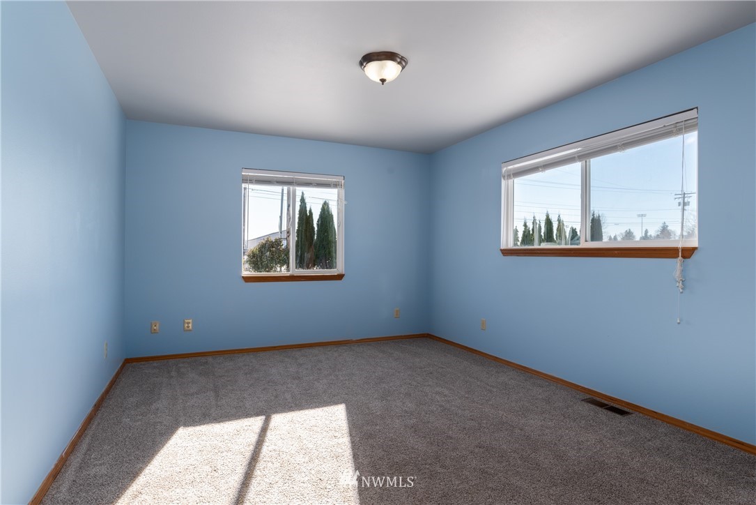 1002 Cook Road Sedro-Woolley, WA 98284 - Photo 10 of 23