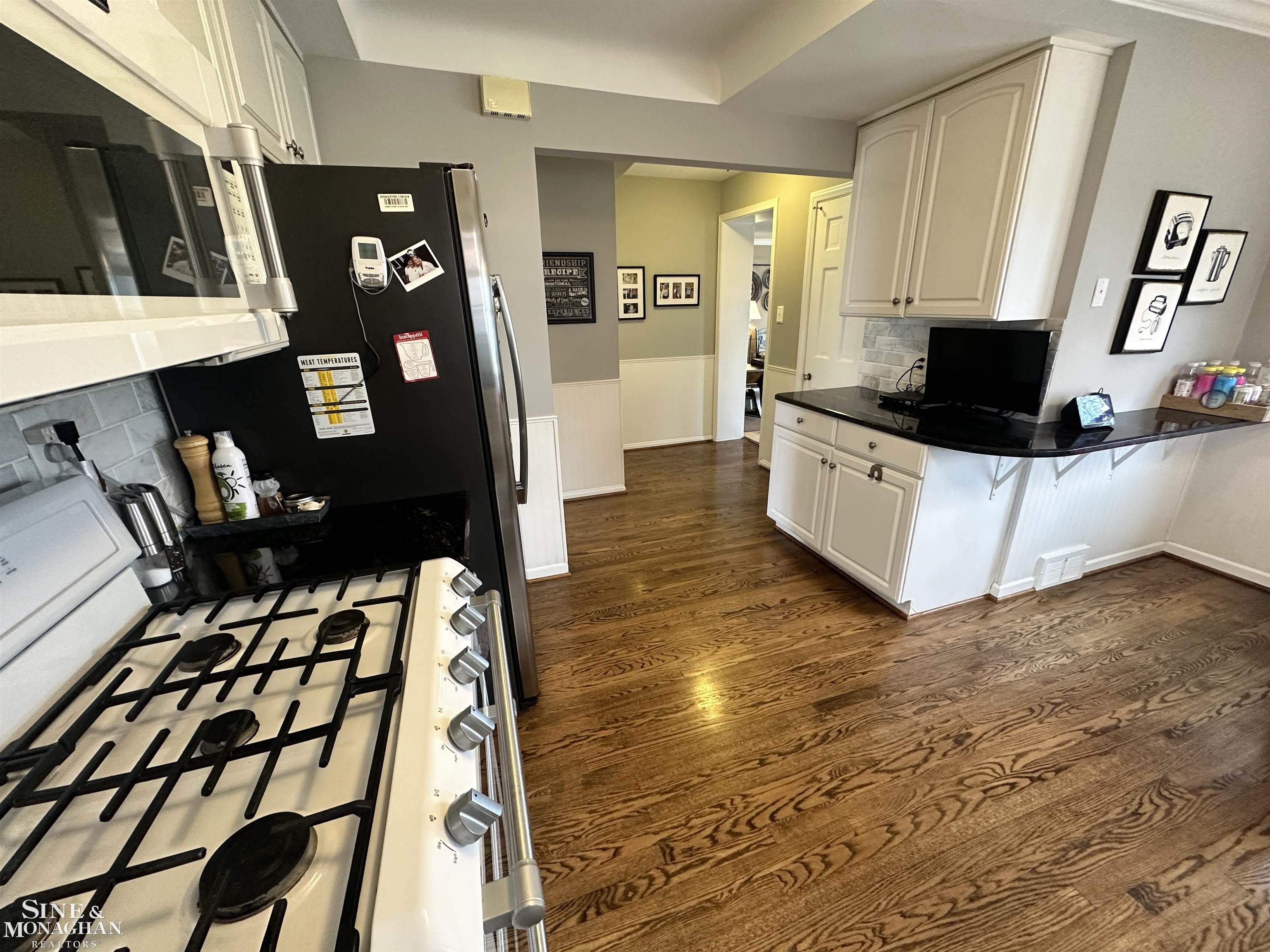 1832 Littlestone Road Grosse Pointe Woods, MI 48236 - Photo 13 of 36