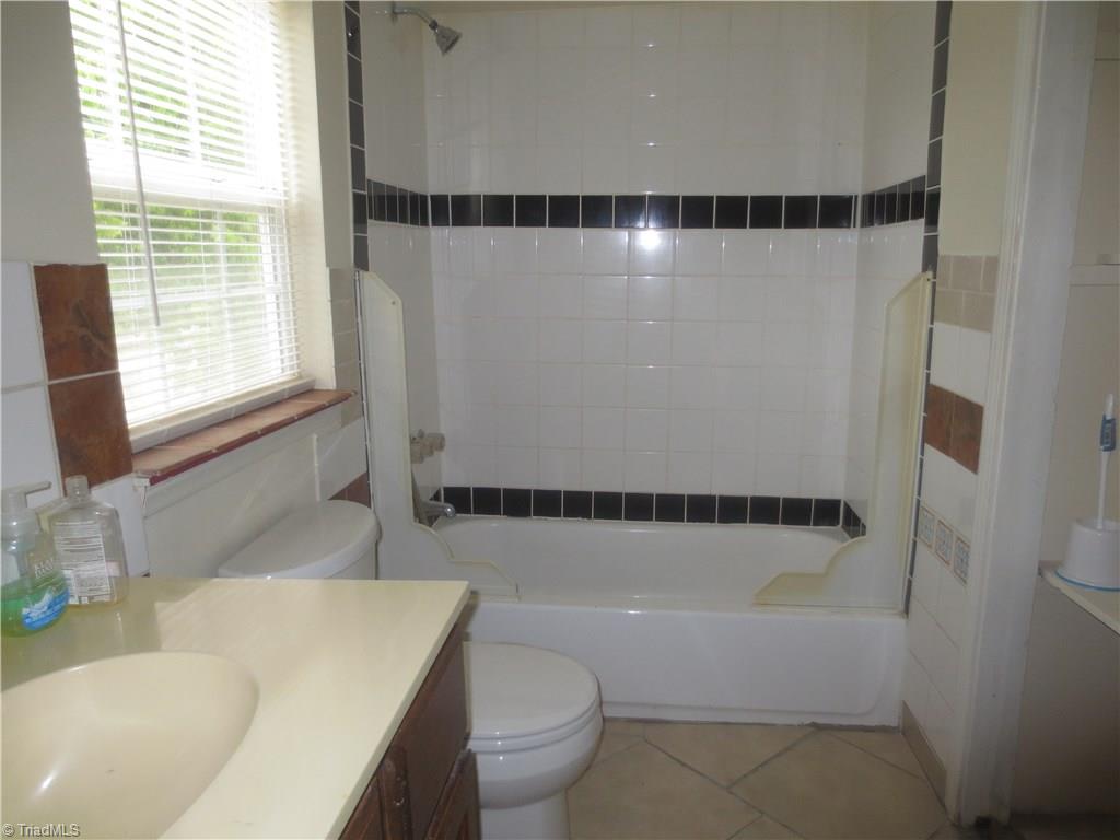 1719 East Meadow Road Eden, NC 27288 - Photo 11 of 14 Gallery Image 11