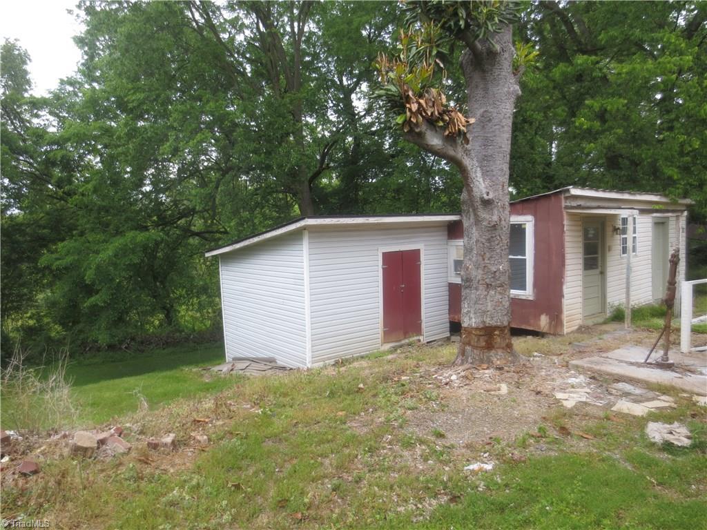 1719 East Meadow Road Eden, NC 27288 - Photo 4 of 14 Gallery Image 4