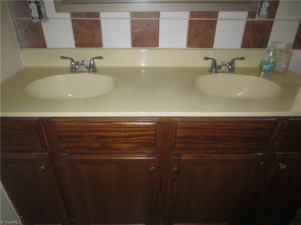 1719 East Meadow Road Eden, NC 27288 - Photo 10 of 14 Gallery Image 10