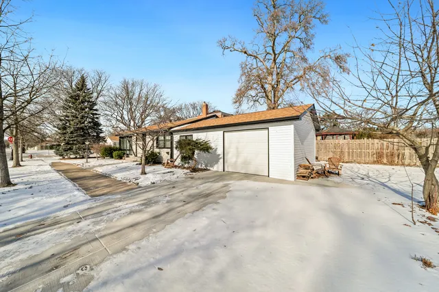 $449,500 | 1601 Fowler Avenue, Evanston, IL 60201