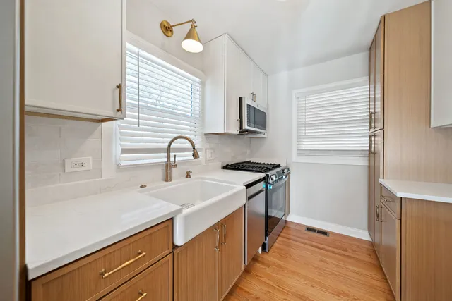 $449,500 | 1601 Fowler Avenue, Evanston, IL 60201