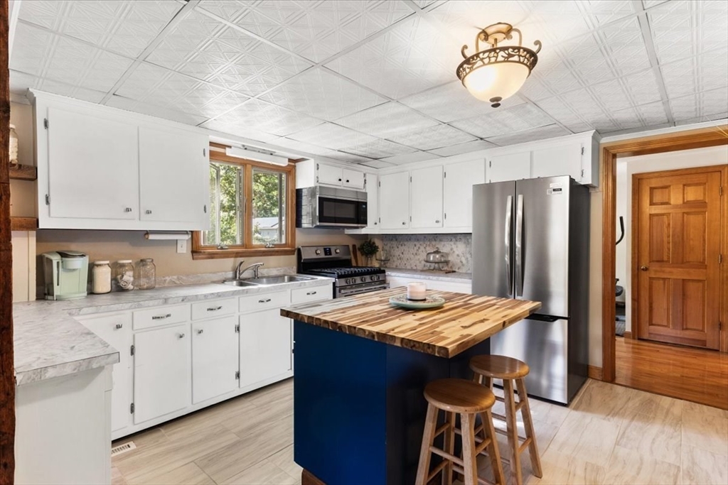 11 Gurney Road Freetown, MA 02717 - Photo 6 of 34 Gallery Image 6