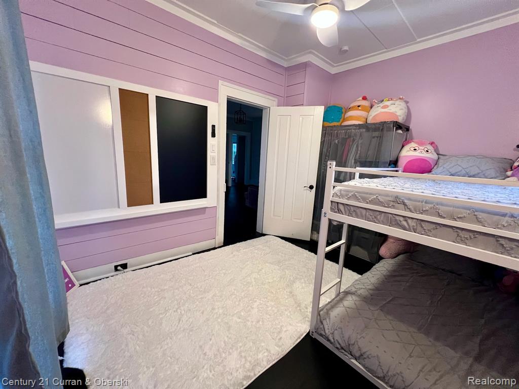 210 Center Street Fenton, MI 48430 - Photo 6 of 25 Gallery Image 6