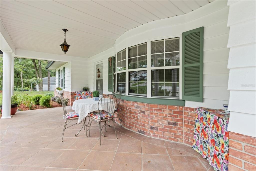 3550 South Dean Terrace Inverness, FL 34452 - Photo 4 of 37 a living room with a large window