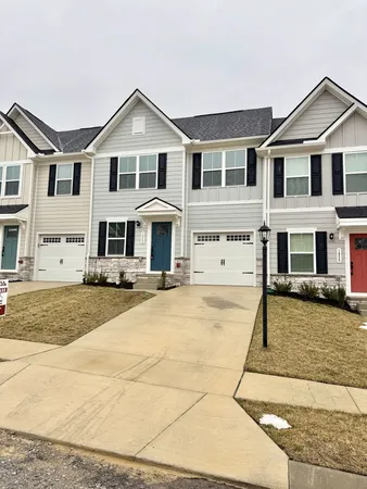 $2,250 | 1832 Goldsberry Street, Columbia, TN 38401