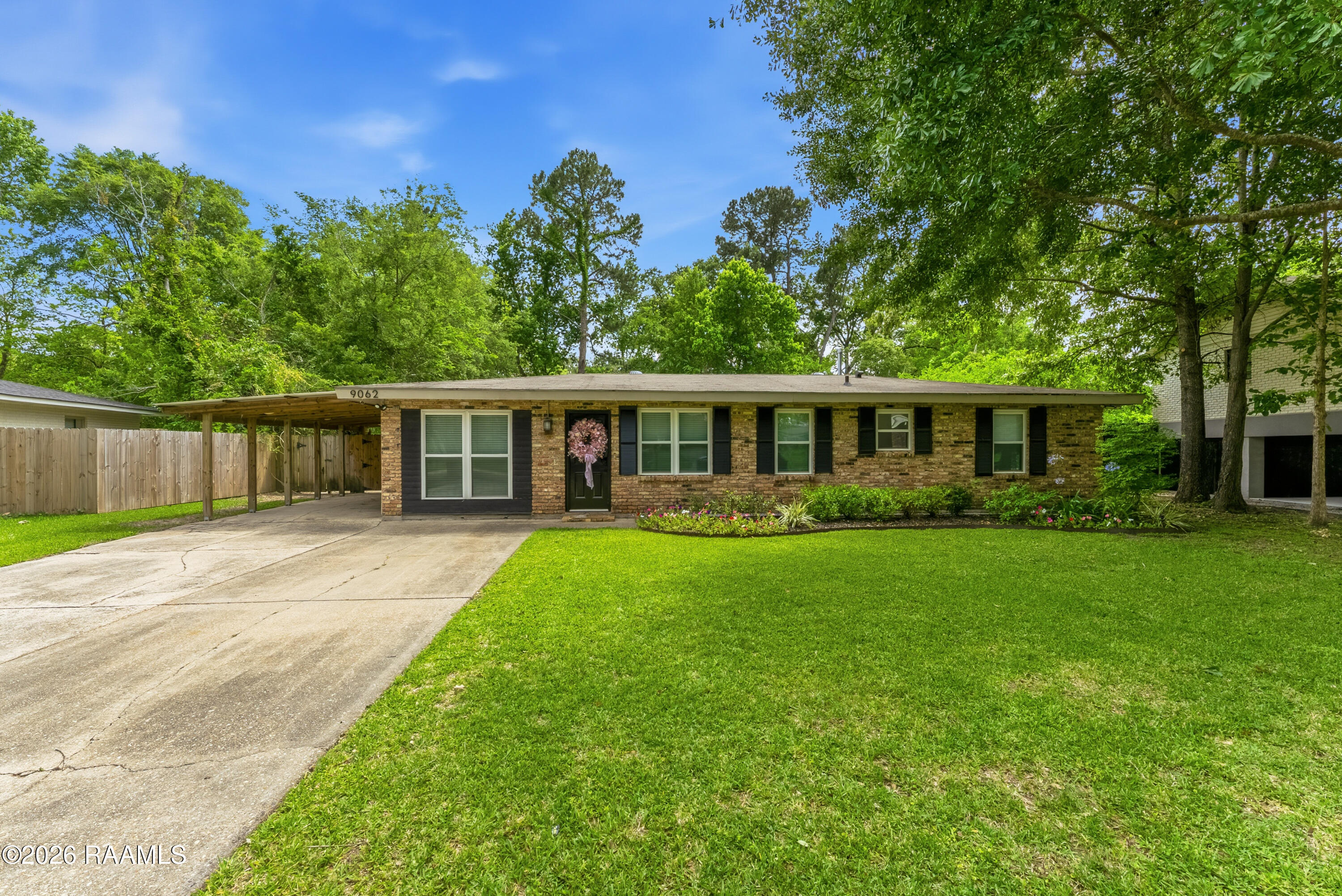 9062 Baker Drive Baton Rouge, LA 70809 - Photo 3 of 40 listing-3