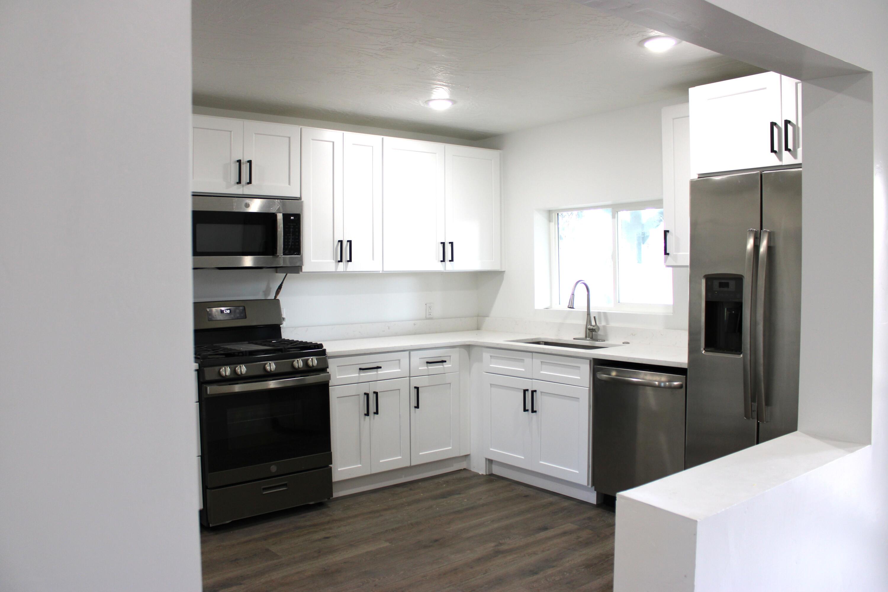 76 West Center Street Hatch, UT 84735 - Photo 10 of 25 Kitchen