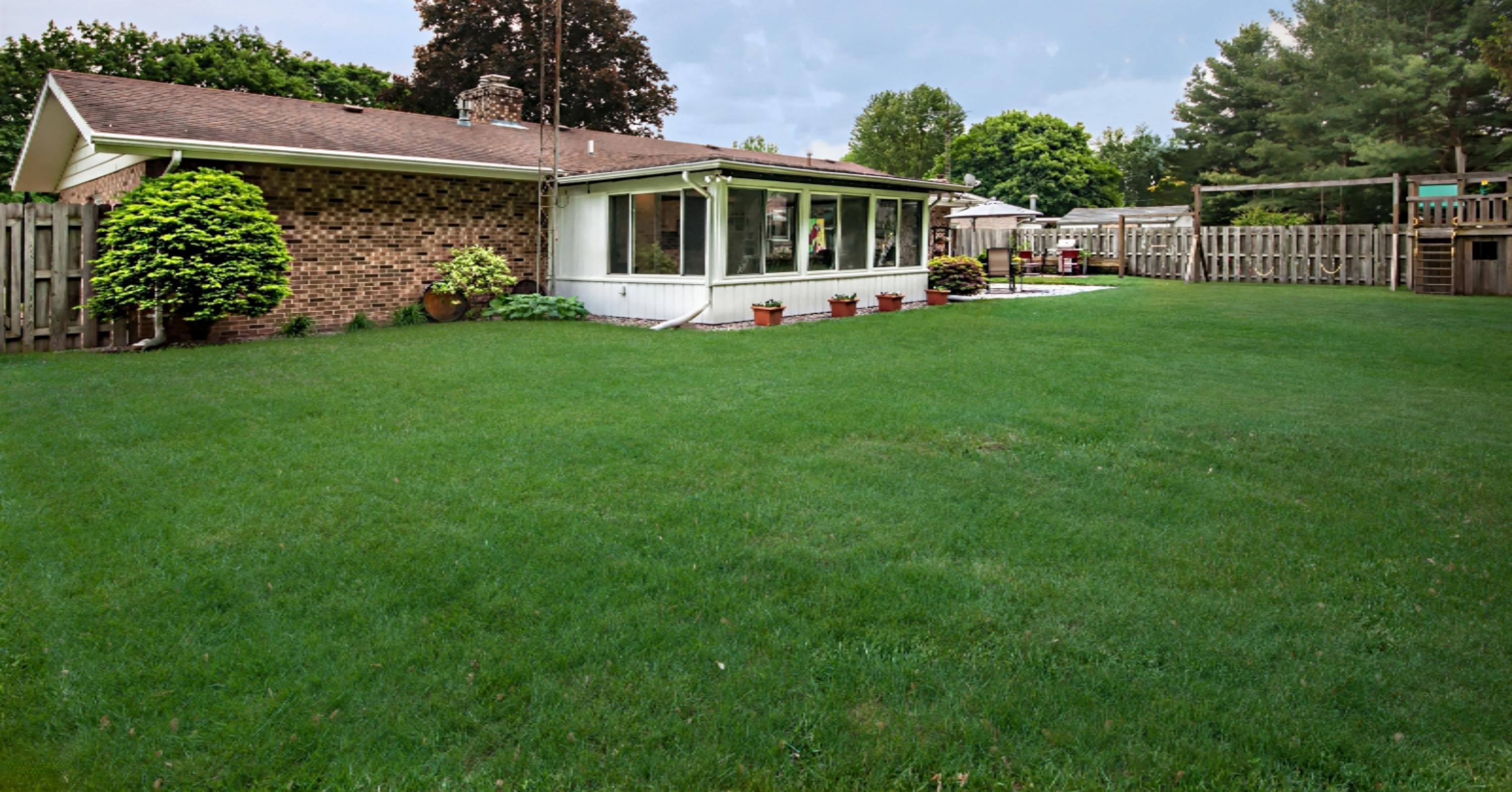 5764 Echo Ridge Stevensville, MI 49127 - Photo 5 of 32 DSC06717_pe