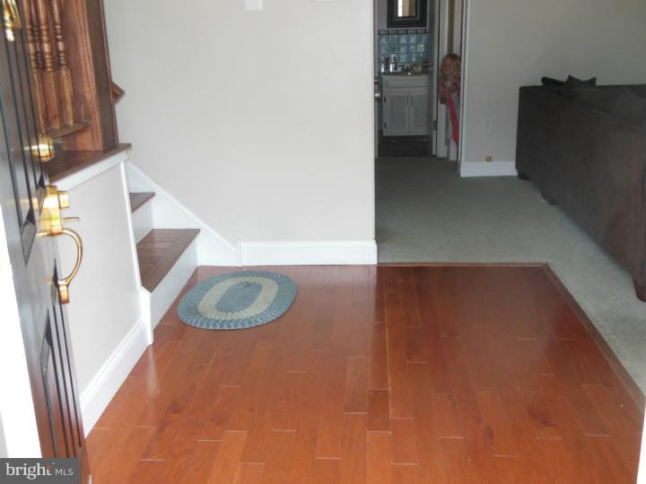3805 Brookview Road Philadelphia, PA 19154 - Photo 3 of 22 Foyer