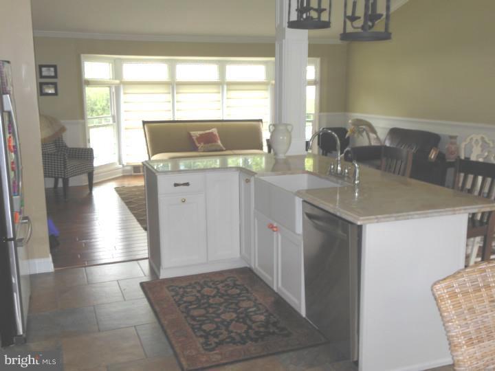 3805 Brookview Road Philadelphia, PA 19154 - Photo 8 of 22 Kitchen