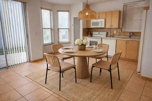 $2,850 | 13064 Northwest 9th Court, Unit 13064, Pembroke Pines, FL 33028