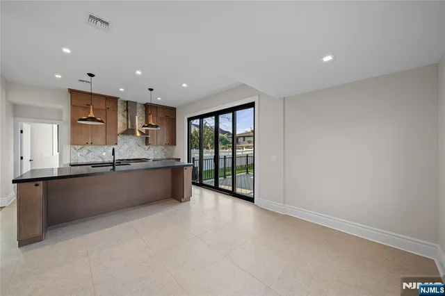 $1,348,800 | 475 Morse Avenue, Ridgefield, NJ 07657