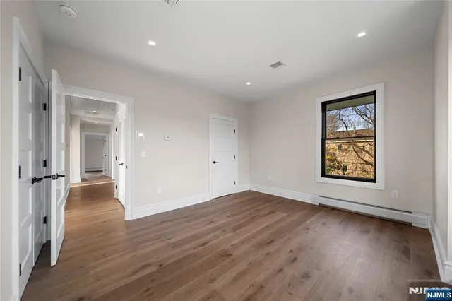 $1,348,800 | 475 Morse Avenue, Ridgefield, NJ 07657