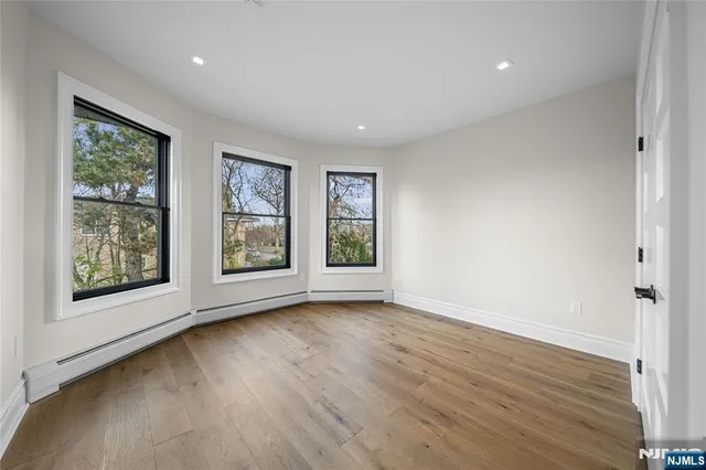 $1,348,800 | 475 Morse Avenue, Ridgefield, NJ 07657