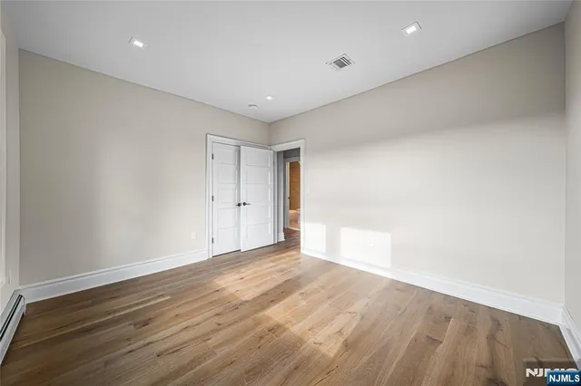 $1,348,800 | 475 Morse Avenue, Ridgefield, NJ 07657