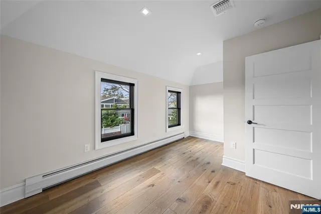 $1,348,800 | 475 Morse Avenue, Ridgefield, NJ 07657