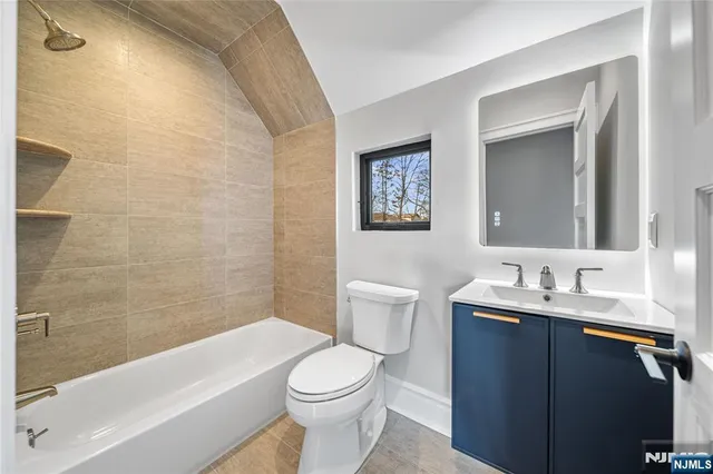 $1,348,800 | 475 Morse Avenue, Ridgefield, NJ 07657