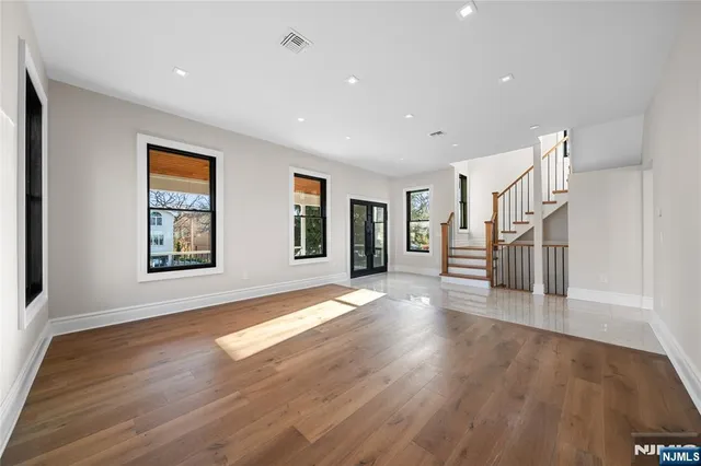 $1,348,800 | 475 Morse Avenue, Ridgefield, NJ 07657