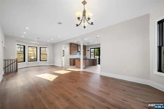 $1,348,800 | 475 Morse Avenue, Ridgefield, NJ 07657