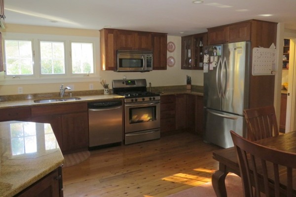 765 Hixbridge Road Westport, MA 02790 - Photo 11 of 30 Gallery Image 11