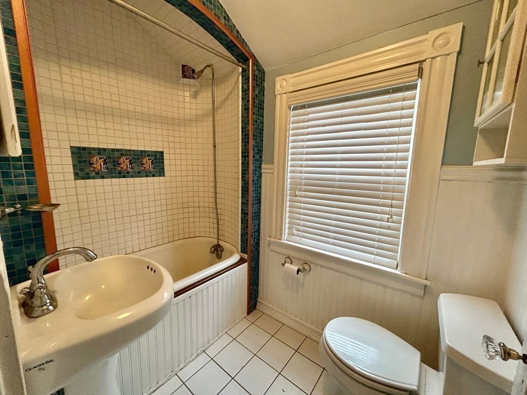 81 Parmenter Road Waltham, MA 02453 - Photo 12 of 19