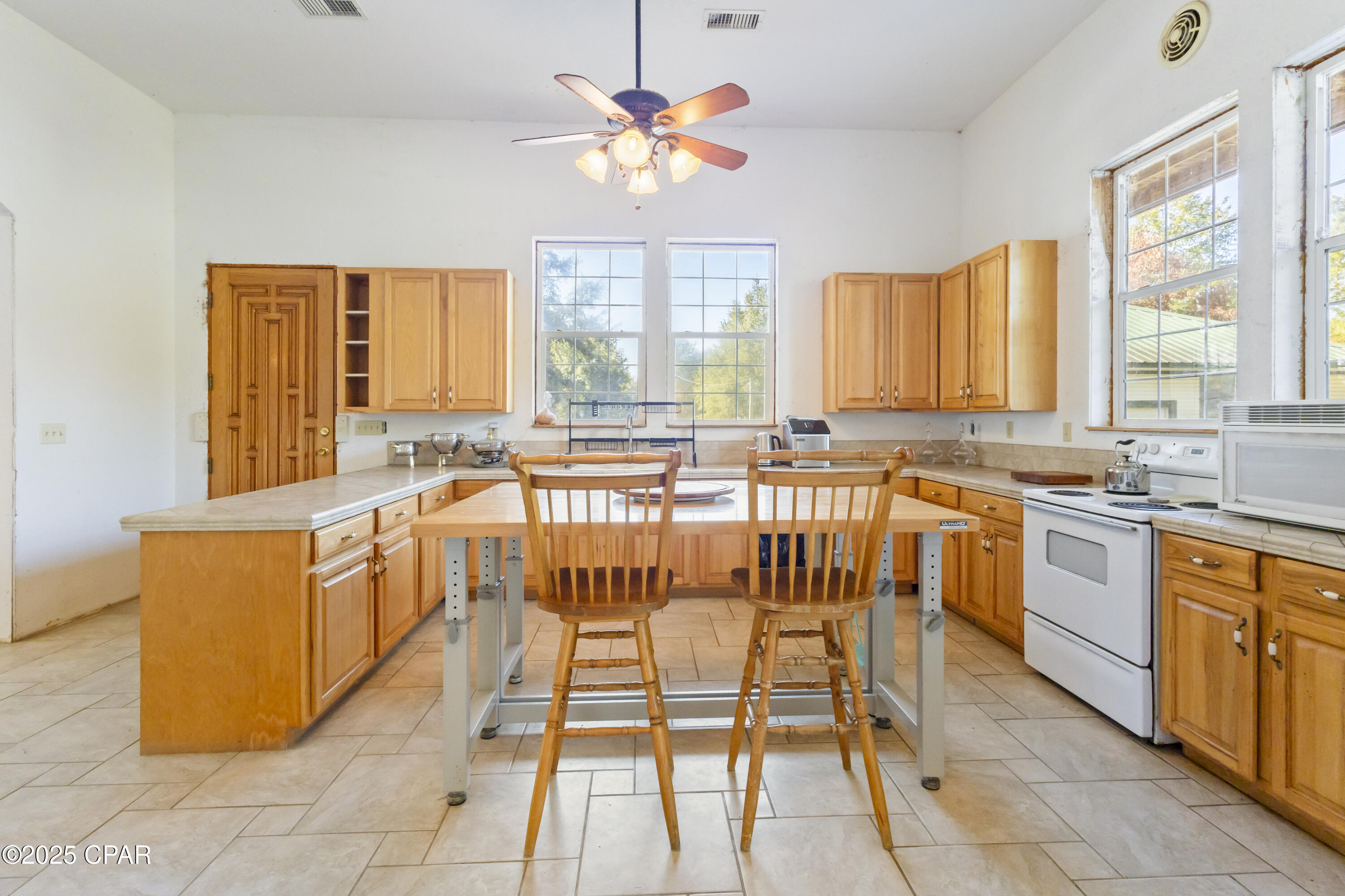 4686 Dunaway Road Bascom, FL 32423 - Photo 19 of 77