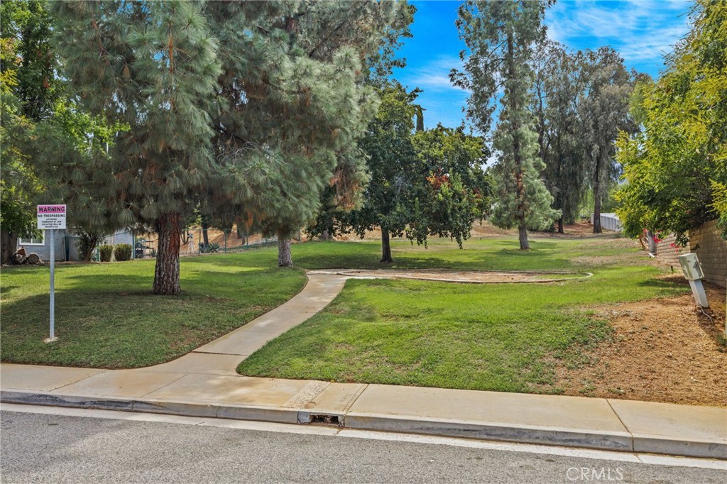 1763 Gleason Street Corona, CA 92882 - Photo 38 of 41 a view of a park with large trees
