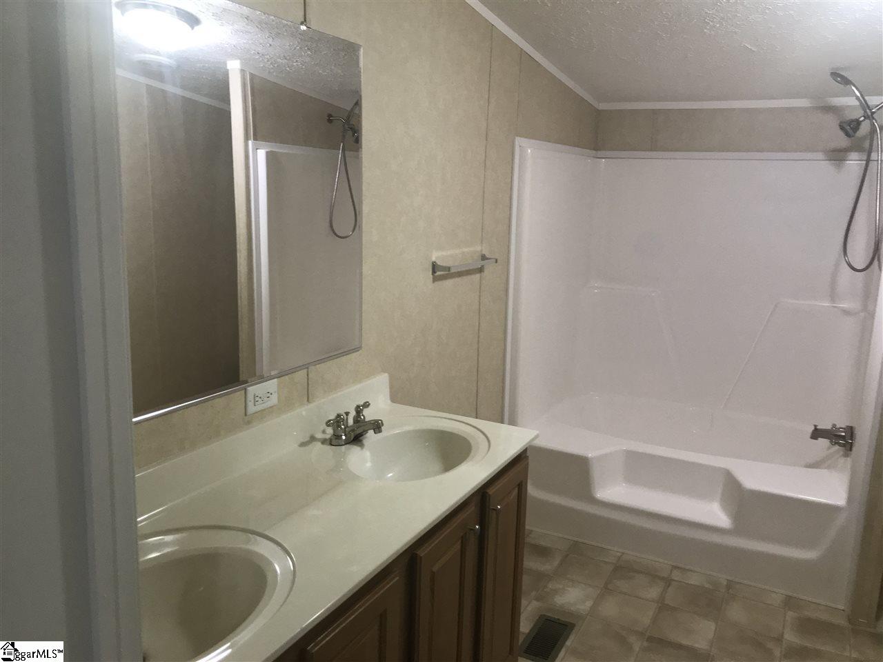 311 Perry Road Greer, SC 29651 - Photo 12 of 27 Gallery Image 12