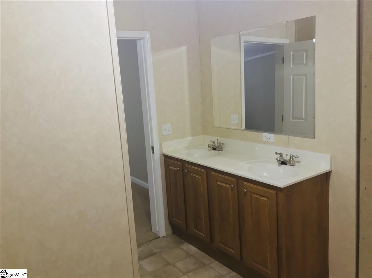 311 Perry Road Greer, SC 29651 - Photo 14 of 27 Gallery Image 14