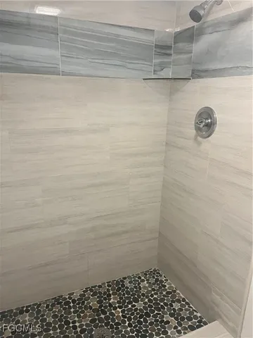 $1,350 | 839 Southwest 48th Terrace, Unit 206, Cape Coral, FL 33914