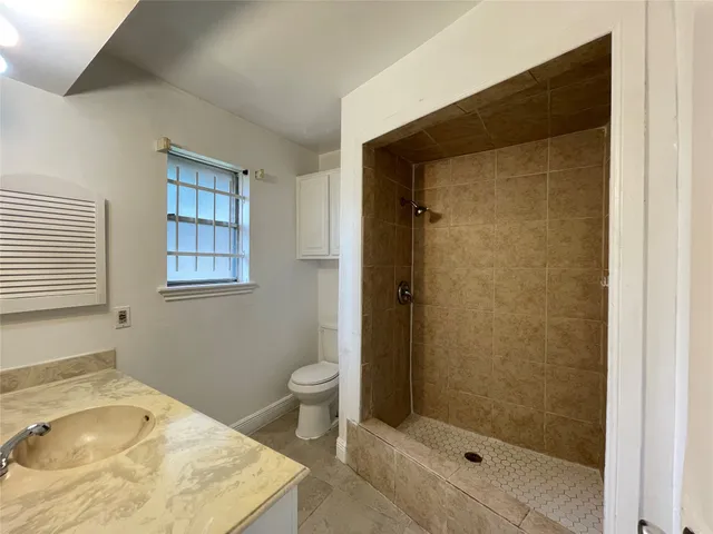 $1,600 | 7110 Foxmar Lane, Humble, TX 77338