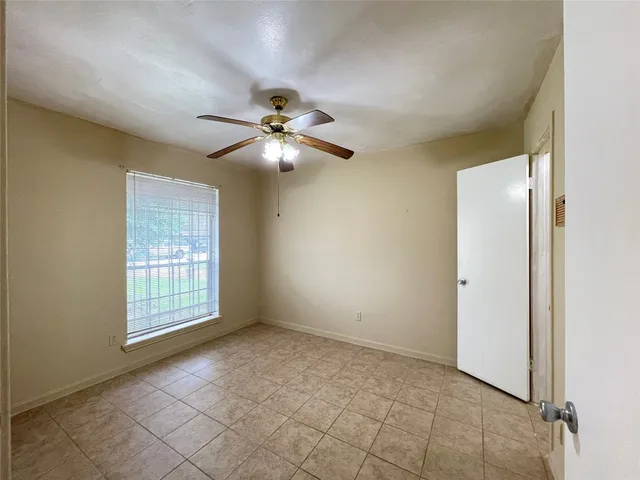 $1,600 | 7110 Foxmar Lane, Humble, TX 77338