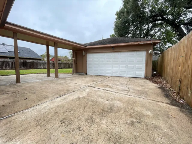 $1,600 | 7110 Foxmar Lane, Humble, TX 77338