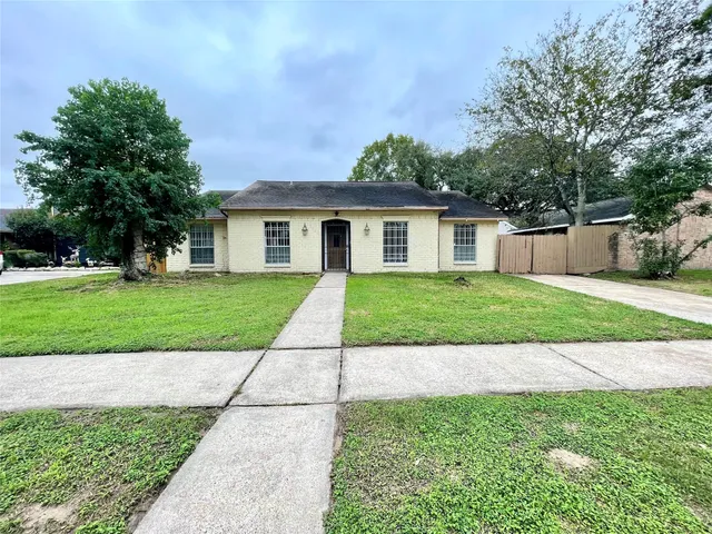 $1,600 | 7110 Foxmar Lane, Humble, TX 77338