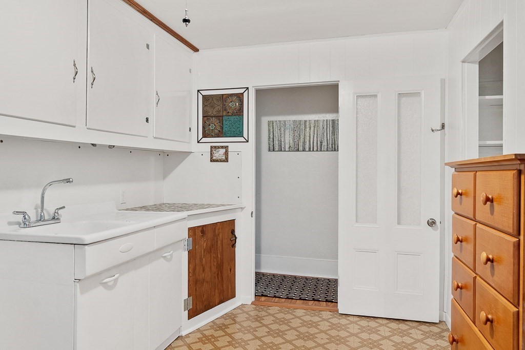 59 Howe Street Methuen, MA 01844 - Photo 23 of 41 Gallery Image 23