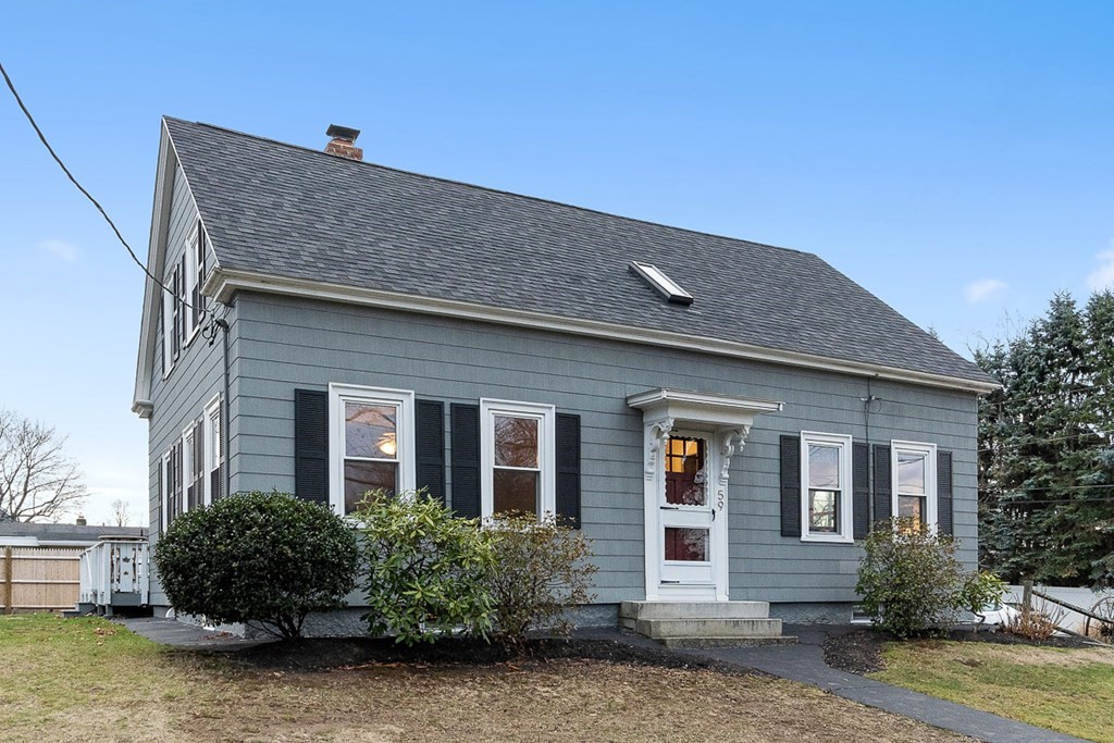 59 Howe Street Methuen, MA 01844 - Photo 3 of 41 Gallery Image 3