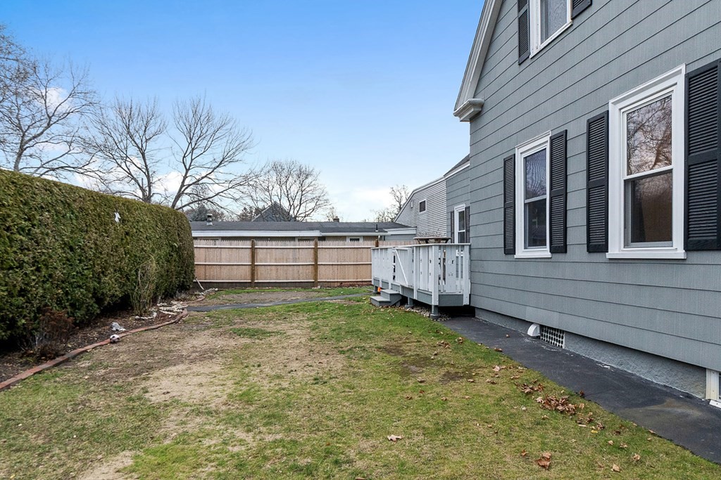 59 Howe Street Methuen, MA 01844 - Photo 4 of 41 Gallery Image 4