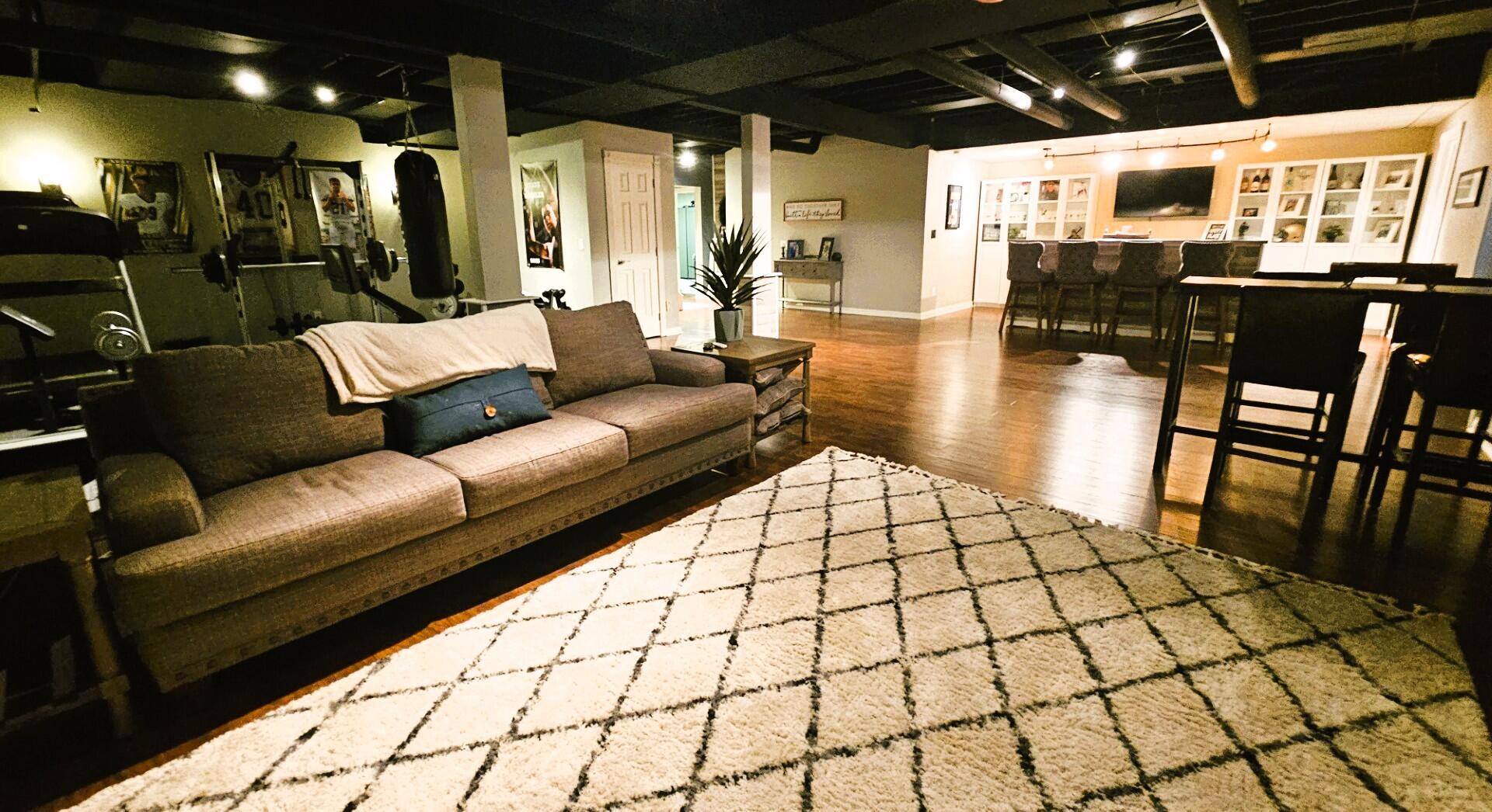 4922 Country Lane Jackson, MI 49201 - Photo 43 of 70 Ready to entertain!