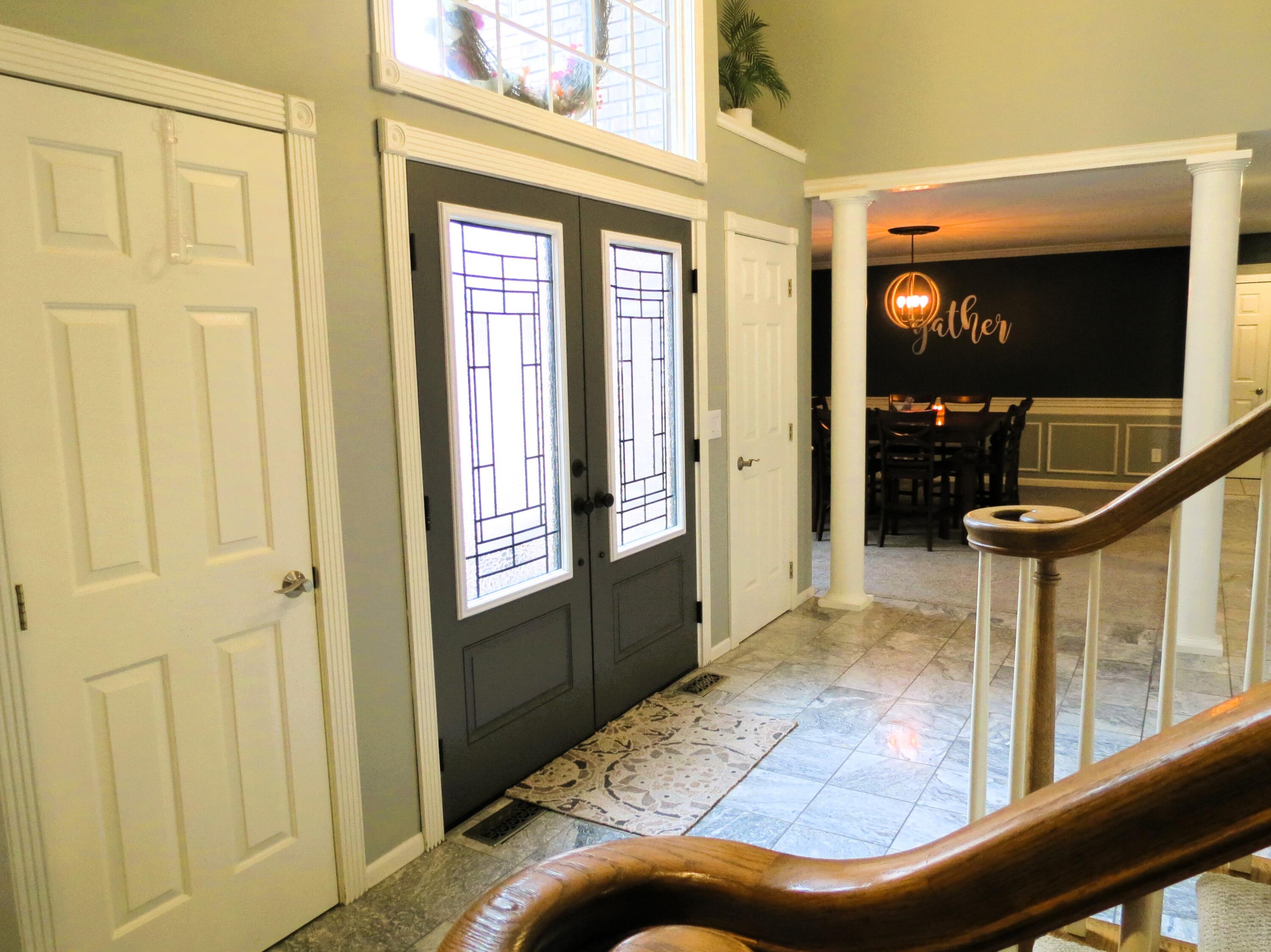 4922 Country Lane Jackson, MI 49201 - Photo 6 of 70 Spacious foyer