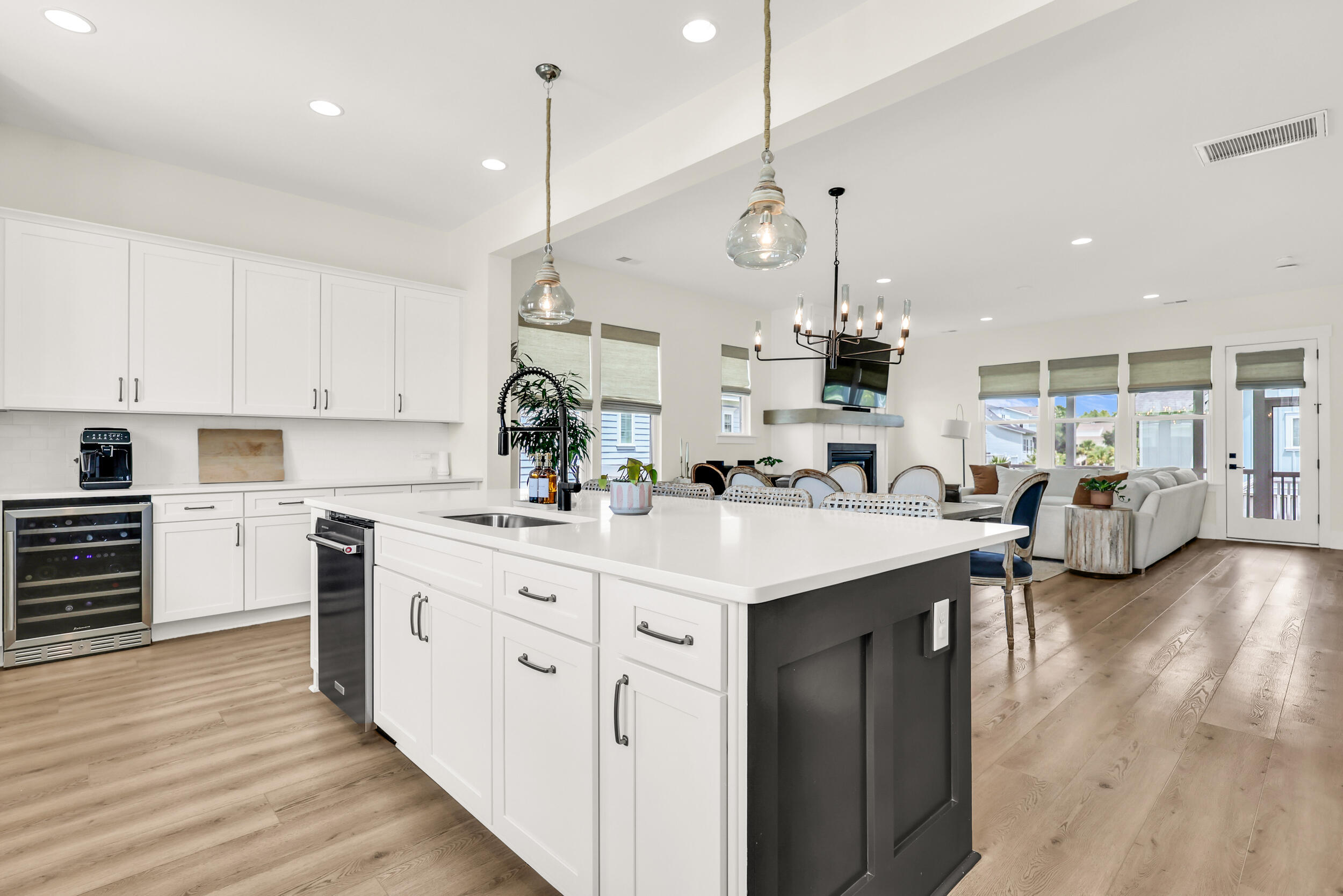 1439 Stratton Place Mount Pleasant, SC 29466 - Photo 7 of 52 Kitchen