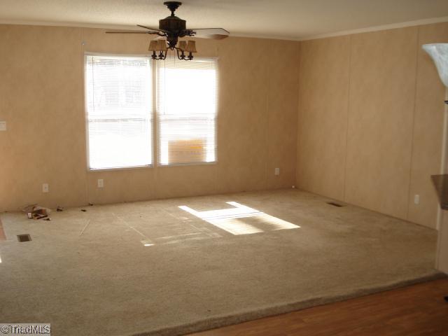 399 Lee Parks Road Lexington, NC 27292 - Photo 3 of 8 Living Room.