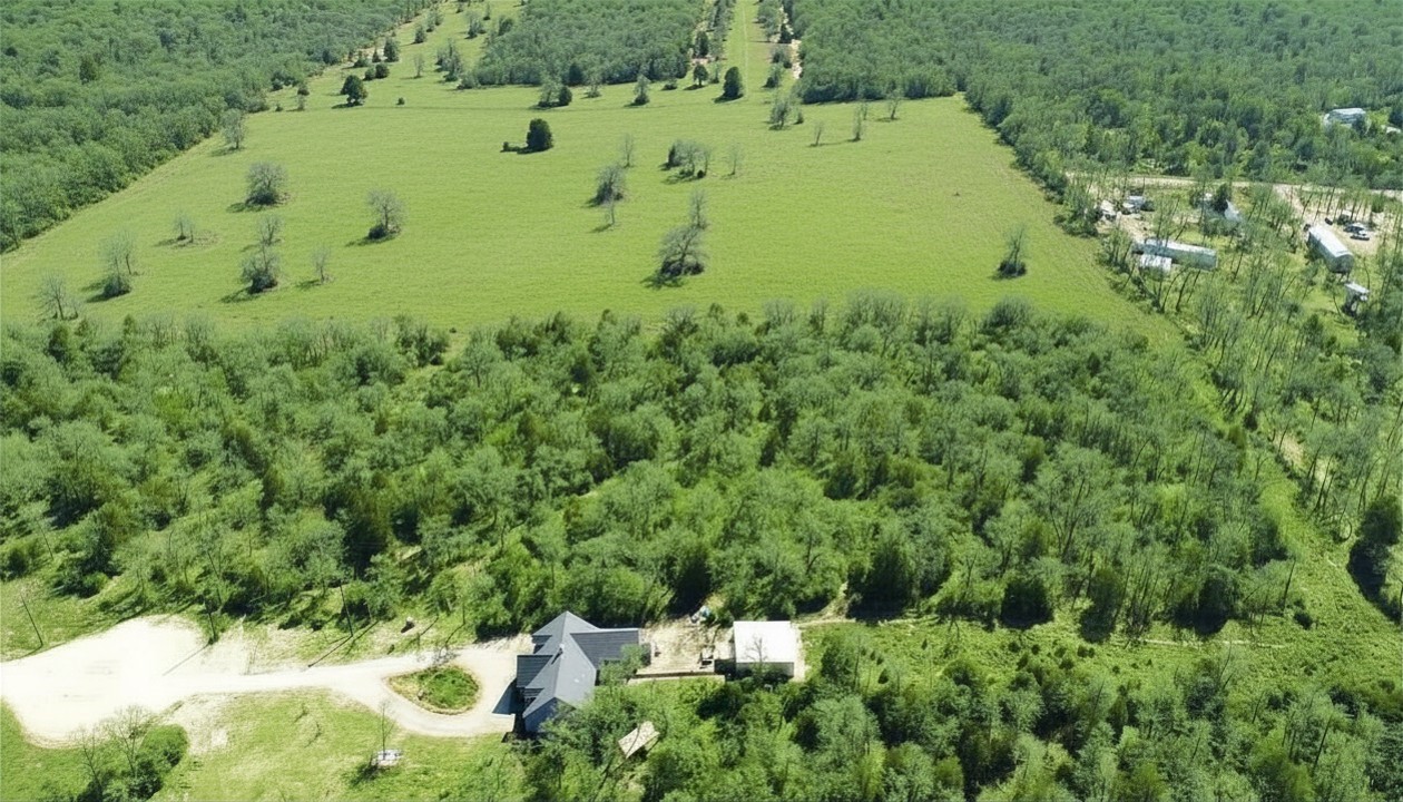 Lot 25 Oakview Lane Thrall, TX 76578 - Photo 6 of 11 a view of a large yard with lots of green space