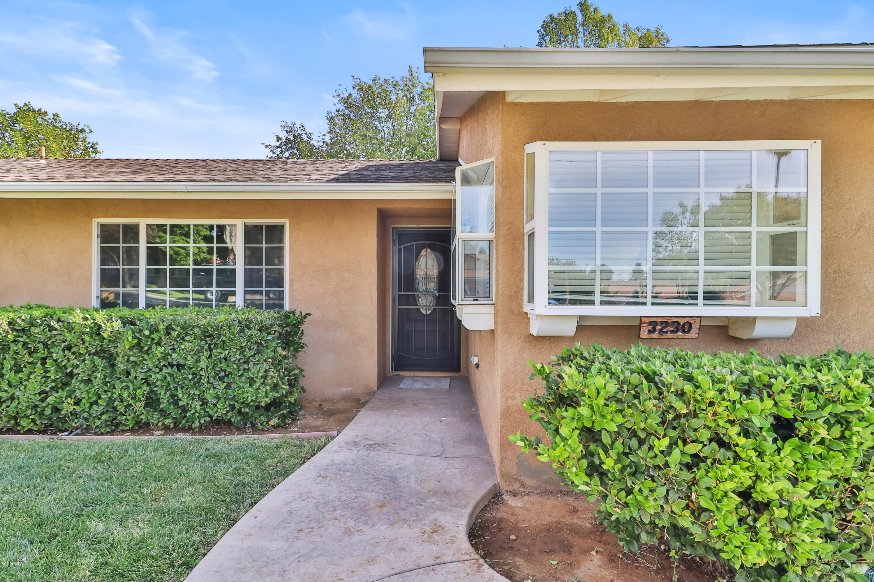3230 Travis Avenue Simi Valley, CA 93063 - Photo 2 of 41 IMG_0990