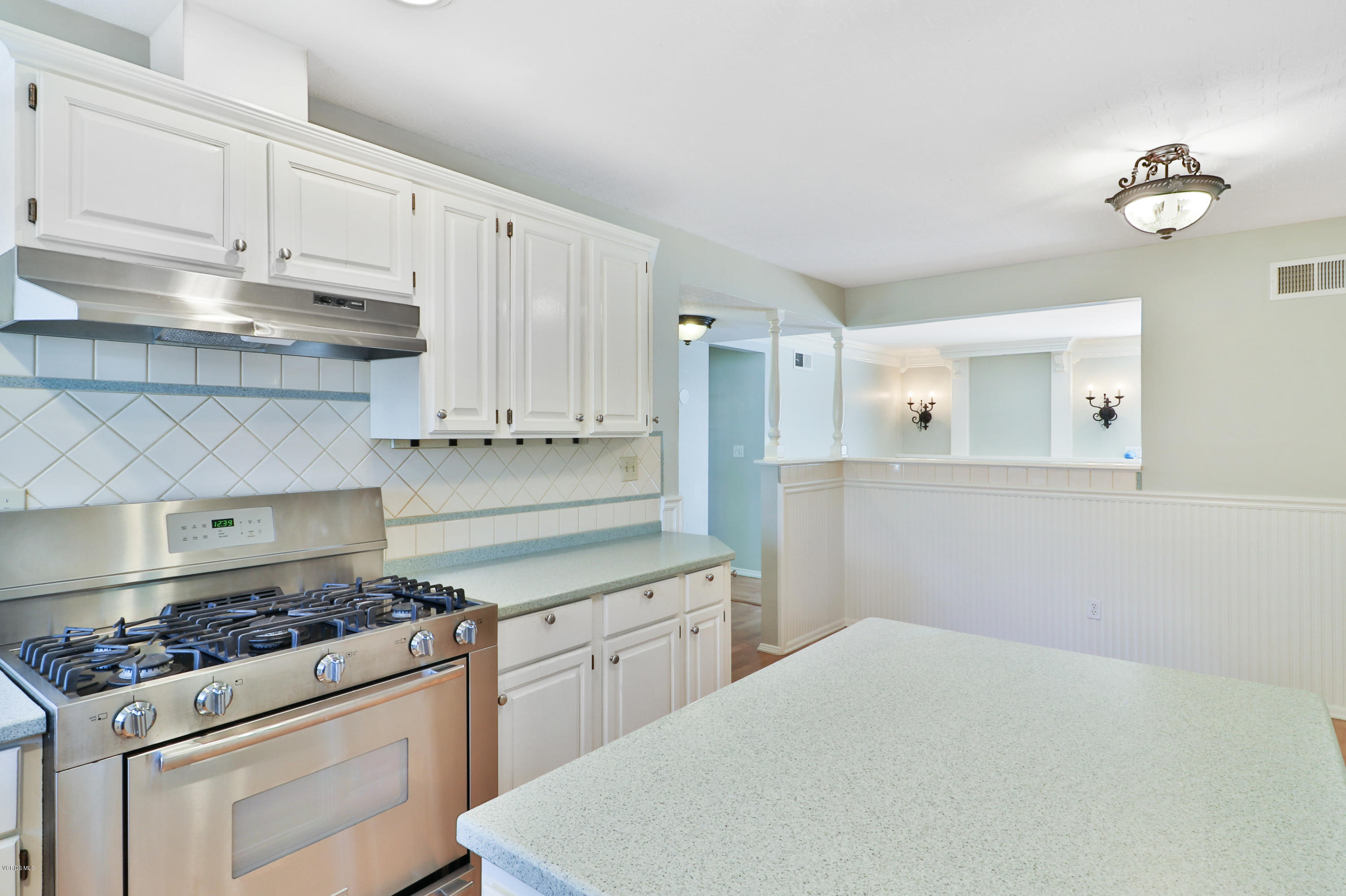 3230 Travis Avenue Simi Valley, CA 93063 - Photo 12 of 41 IMG_1017