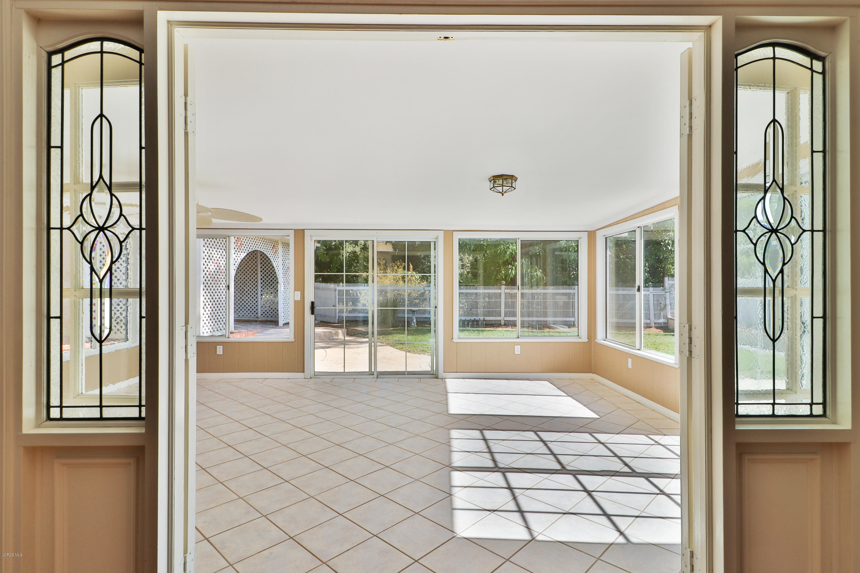 3230 Travis Avenue Simi Valley, CA 93063 - Photo 17 of 41 IMG_1040
