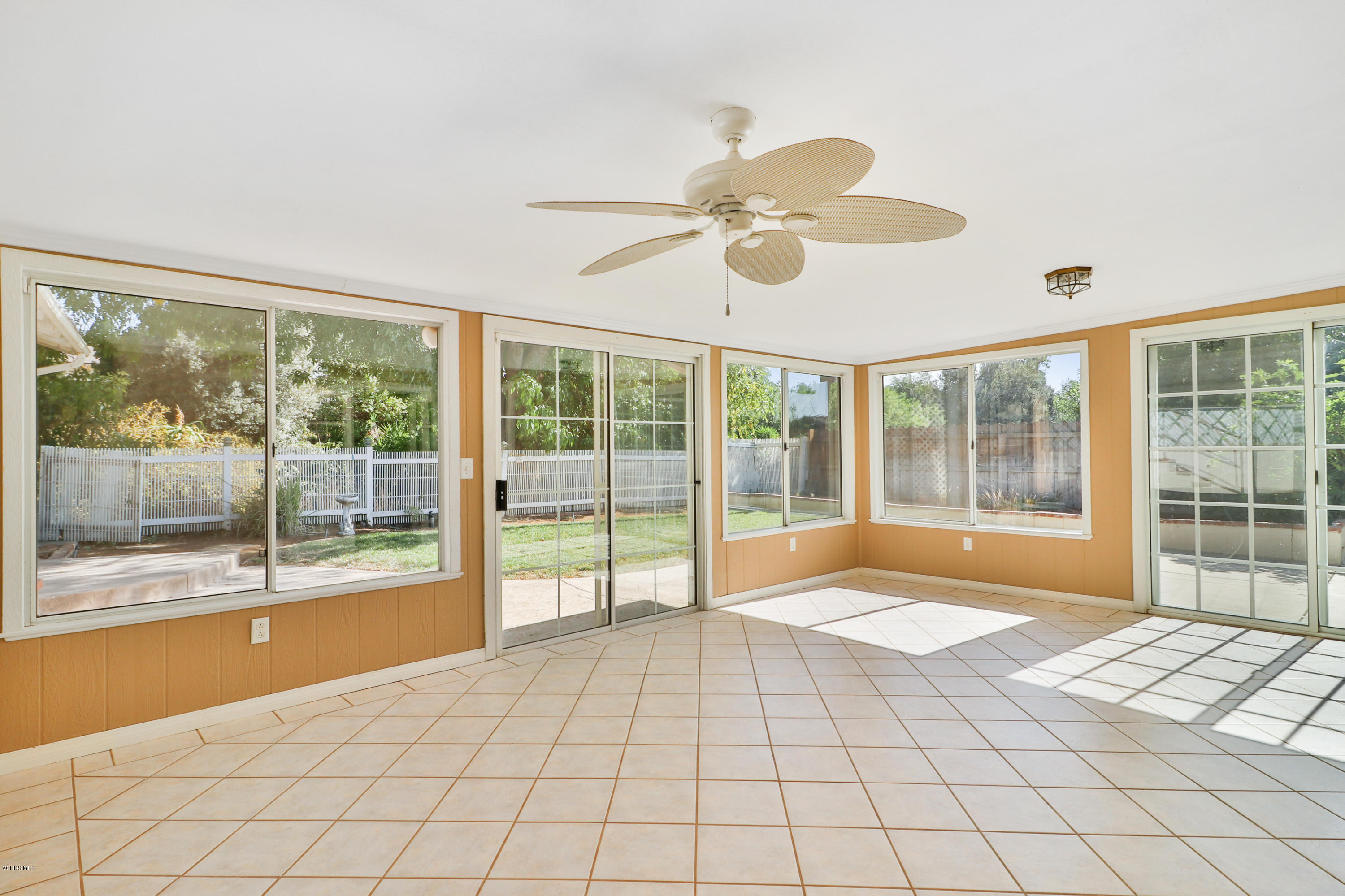 3230 Travis Avenue Simi Valley, CA 93063 - Photo 19 of 41 IMG_1038