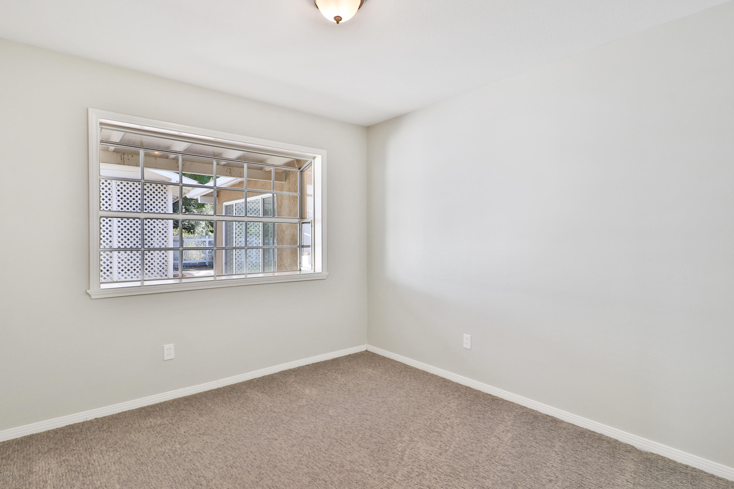 3230 Travis Avenue Simi Valley, CA 93063 - Photo 25 of 41 IMG_1028
